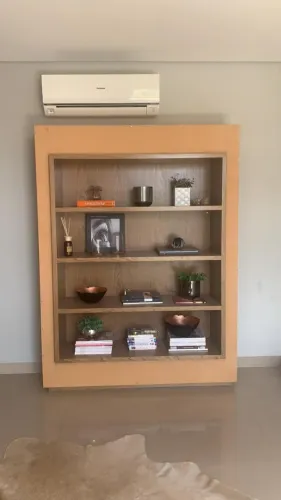 Estante em lâmina natural freijó