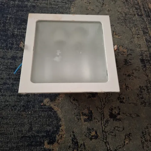 Plafon luminária de embutir no teto quadrada 20cm x 20cm branca com lugar para 2 lâmpadas 