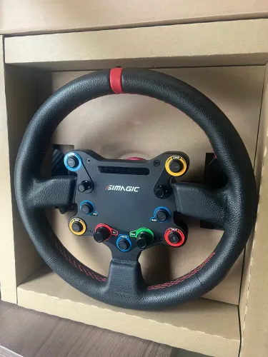 Volante Simagic GT Sport Couro