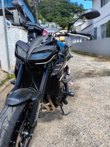 MT 09