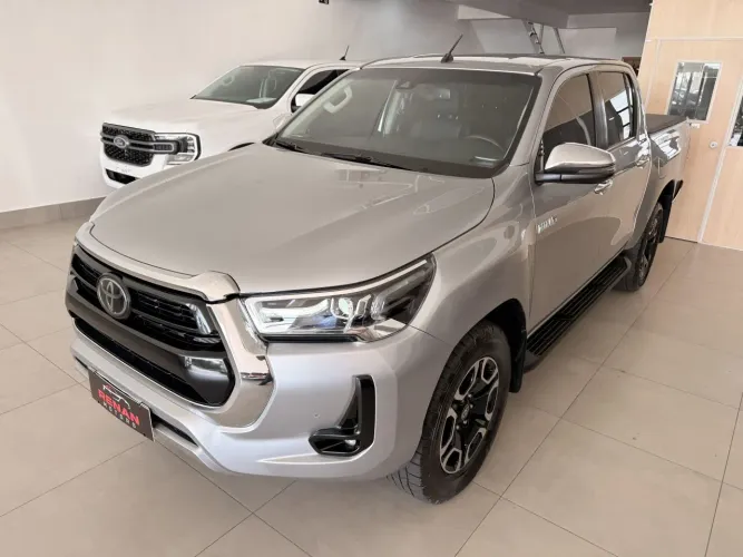 Toyota Hilux CD SRX 4X4 2.8 TDI 16V Diesel Aut. 2021