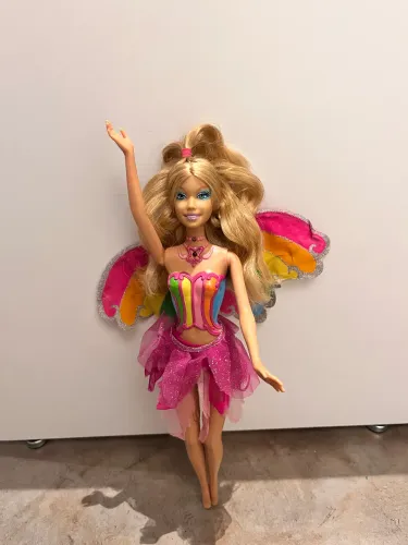 Barbie Elina Magia do Arco Íris