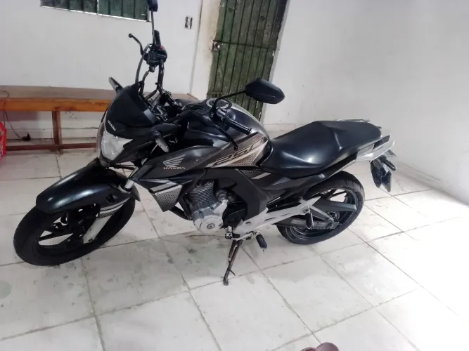 Moto selada quitada sem multa.