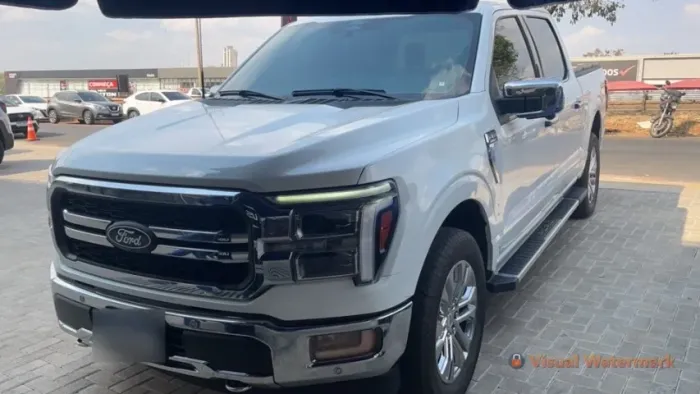 Ford F-150 Lariat 4X4 5.0 V8 2024