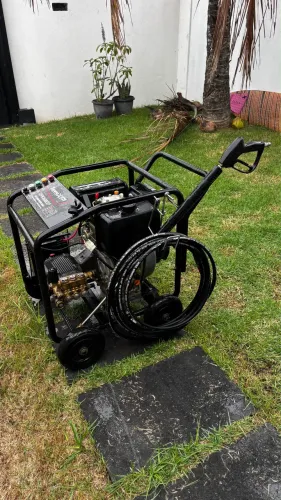Máquina de alta pressão TOYAMA DIESEL XP