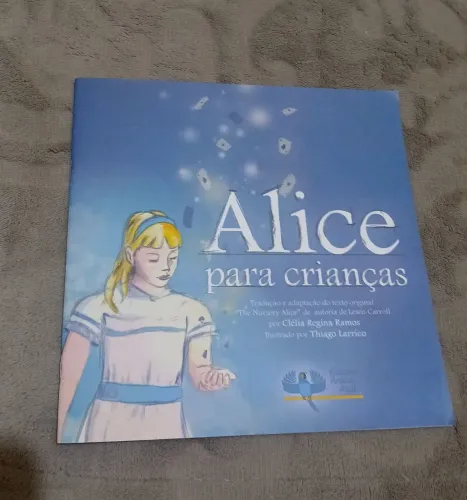 Alice para crianças Editora Arara Azul