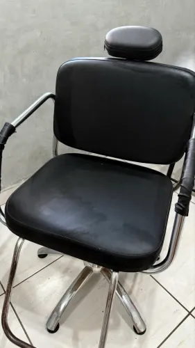 Cadeira para salão de cabeleireiro ( hidráulica)