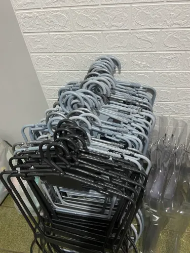 Cabides plásticos comercial 