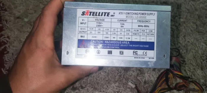 Fonte satélite para pc
