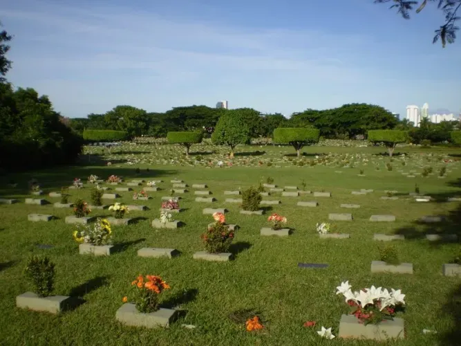 Um lugar especial para que as pessoas possam perpetuar a homenagem á seus familiares e amg