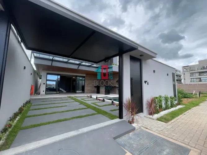 Recreio dos Bandeirantes | Casa de Condomínio 4 quartos, sendo 4 suites