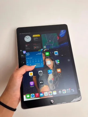 IPad 9ª Geração mais capa e caneta para iPad WB R$1.400,00 - ACEITO CARTÃO DE CREDITO!