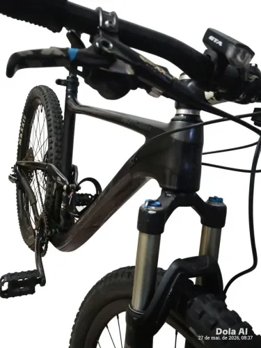 Bike Giant Athen advanced carbono 27,5