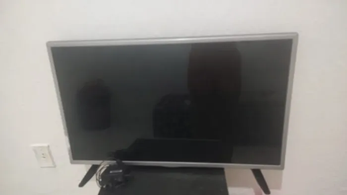 Tv LG 32 polegadas não e smartv