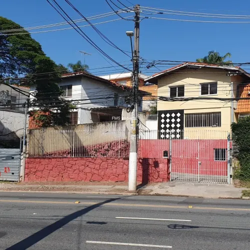 Casa Comercial com 260m2 na Av. Morumbi