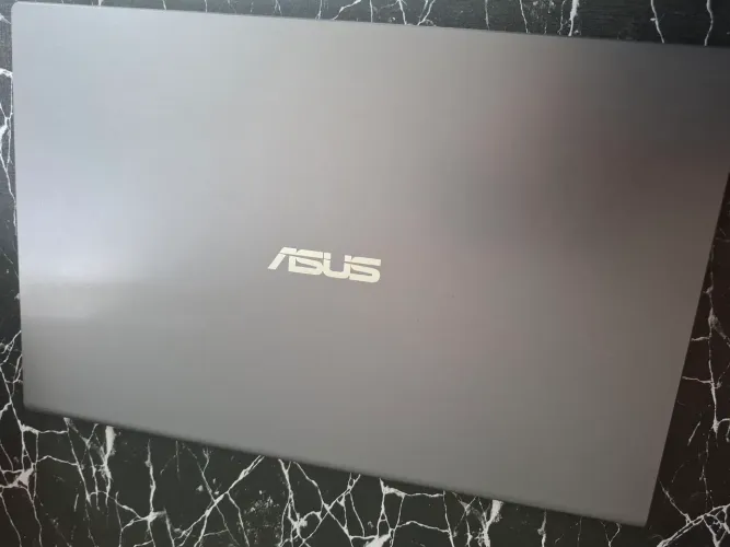 Notebook Asus Ryzen 5 3500u