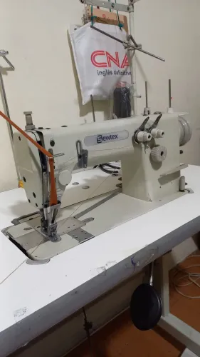 Máquina de Costura Industrial Sewtex Ponto Corrente + Cobre-Gola