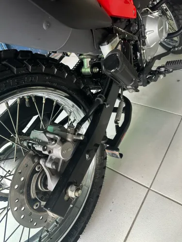 Vendo Bross 160 ano 2023 , extra . Troco por carro WhatsApp 85- *