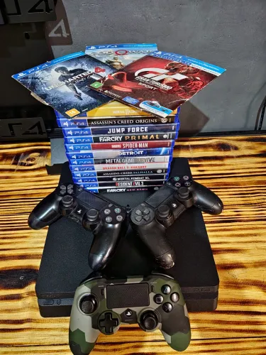 Ps4 slim 1,5 TB + 15 jogos físicos + 6 jogos digitais + 2 controles + suporte