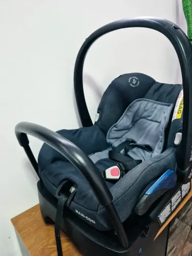 Vendo bebê-conforto em bom estado de conservação