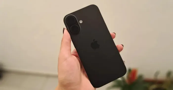 iPhone 16 