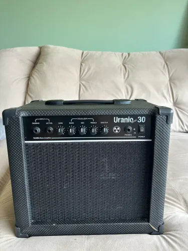Amplificador Tagima Urânio Bass 30