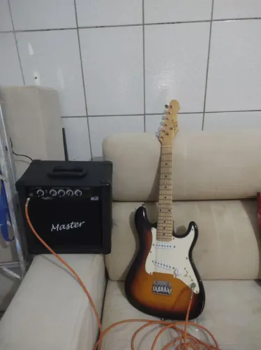 Guitarra Vogga kids + caixa de som retorno