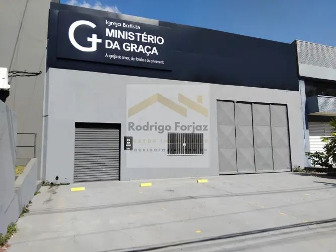 EXCELENTE LOJA PARA LOCAÇÃO EM RUA MOVIMENTADA ALPHAVILLE/SP - A/C:500m²,A/T: 610m², AFABR