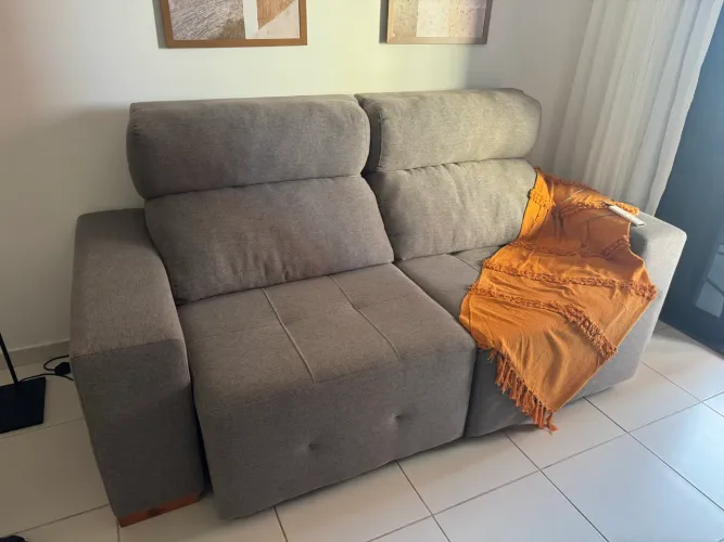 Sofá 3 lugares 
