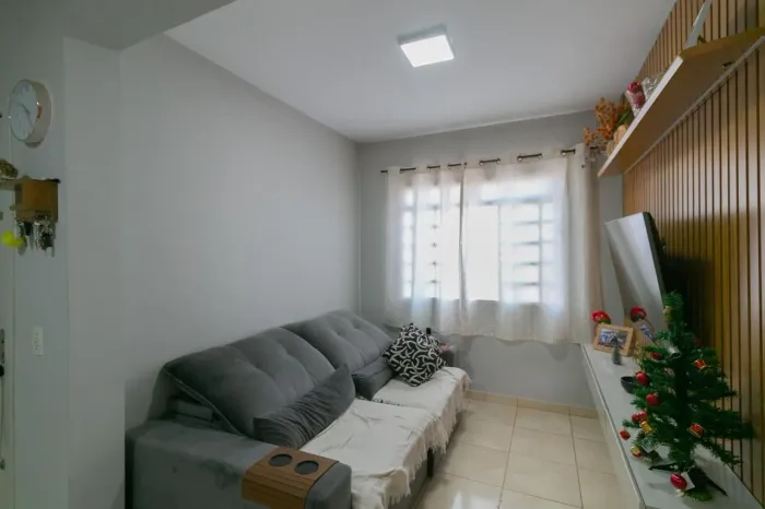 Casa à Venda - Dona Clara, 3 Quartos, 78 m2