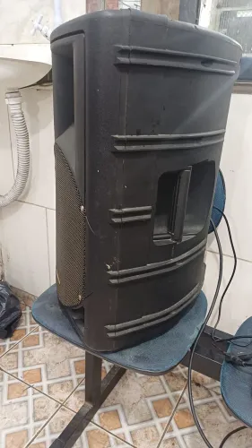Vendo caixa de som amplificada da marca selenio