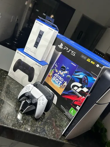PlayStation 5 Slim - 825 GB