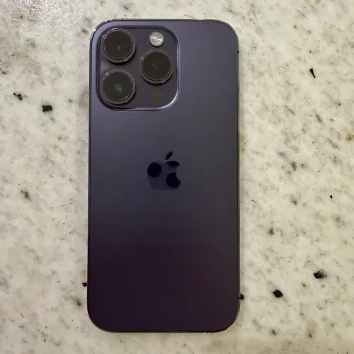 Iphone 14 pro 87% de bateria