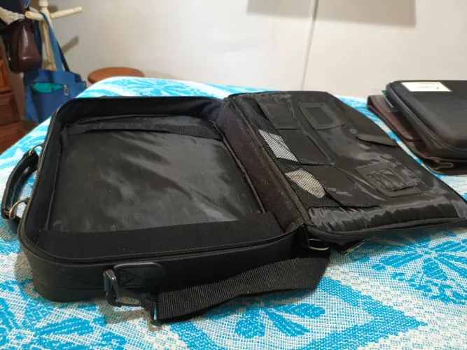 PASTA EXECUTIVA " 1 " R$ 185,00 REAIS/EXCELENTE QUALIDADE/ESTADO REAL DE ZERO KM/NOVÍSSIMA