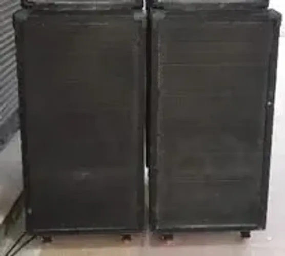 Caixa de som com falante de 15" Sub 400