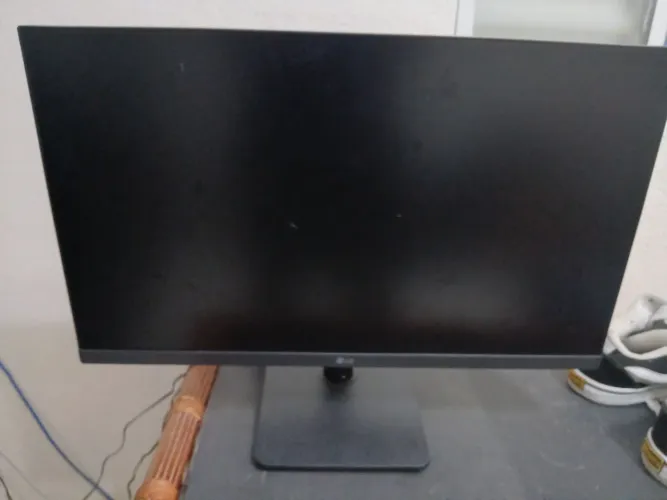 Vendo monitor LG 24 polegadas novinho