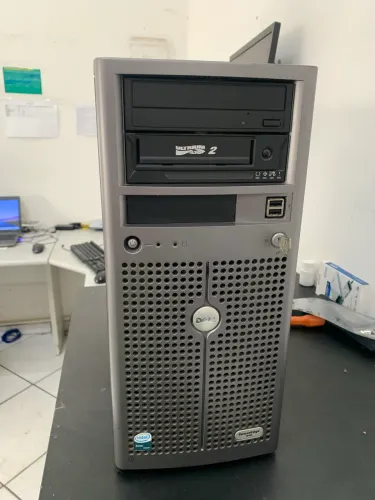 Servidor Dell PowerEdge 840 Intel Xeon Memória 2Gb HD 160Gb