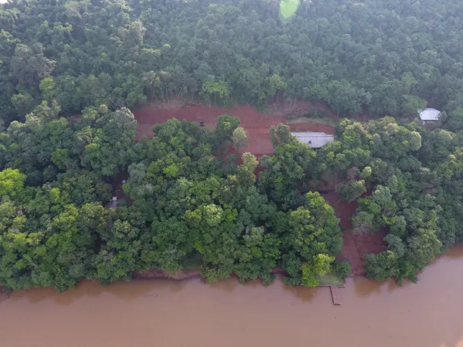 Terreno Lago de Boa Vista com luz e documentação