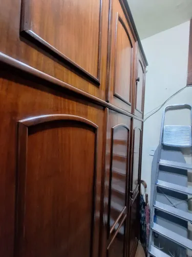 Guarda Roupa Duplex em Madeira 4 portas. Medidas: C 195 X A 245 X P 53