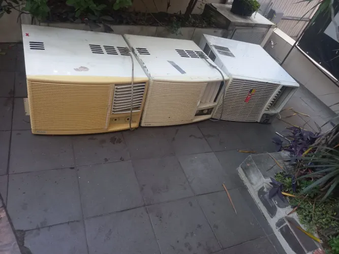 Vendo 3 ar condicionados 18mil e 21mil BTUS