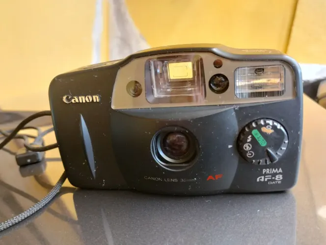 Máquina fotográfica Canon 