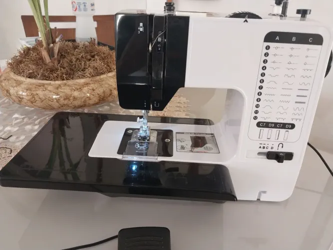 Máquina De Costura Portátil 38 Pontos Multifuncional100-240v