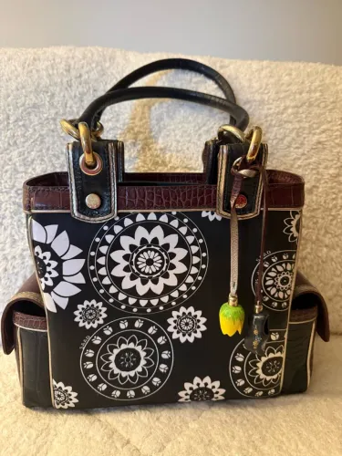 Bolsa Saad, tecido e couro, diferenciada, pouco usada.
