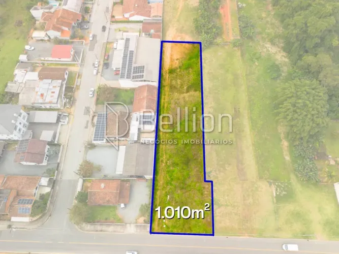 Terreno Plano de 1.010 m² à Venda no Bairro Quintino