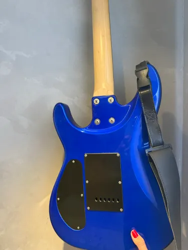 Guitarra Tagima blindada + caixa valvulada Laney Importada