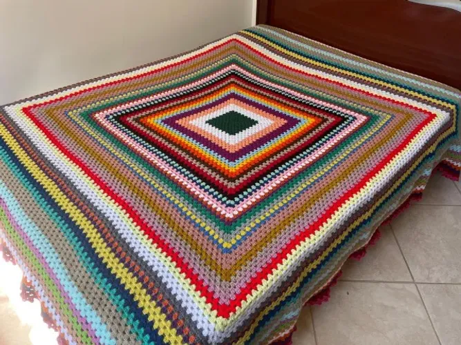 Colcha de crochê feito à mão ACEITO OFERTA PARA ANALISAR