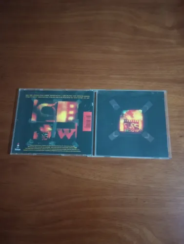 CD - the cure - show - álbum americano