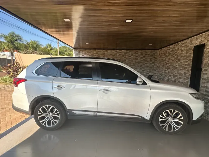 Mitsubishi Outlander 2.2 165cv Diesel Aut. 2016