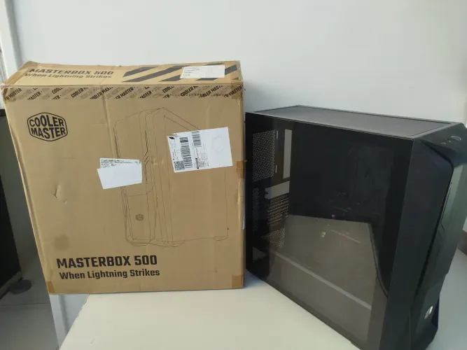 Gabinete Cooler Master masterbox 500