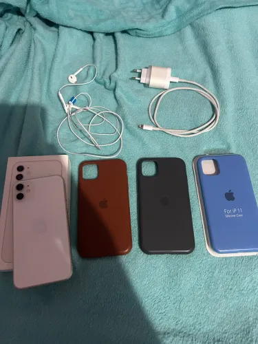 iPhone 11 64gb todo original com caixa+carregador+fone+3 capinhas